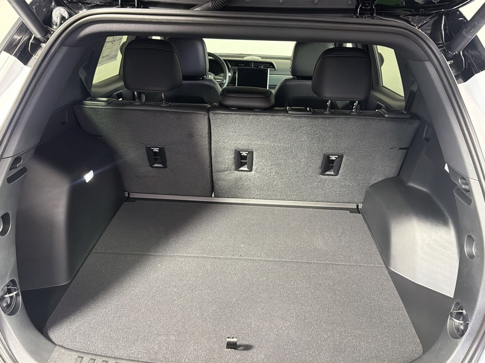 New 2027 GMC Terrain AT4 w/ Convenience Package III AWD/4WD image 25