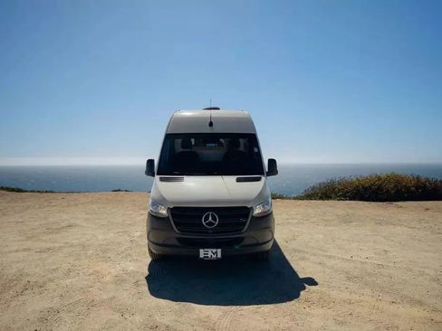 Used 2021 Mercedes-Benz Sprinter 2500 image 46