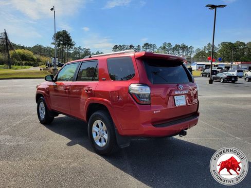 Used 2024 Toyota 4Runner SR5 RWD image 4