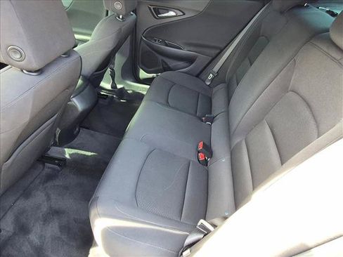 Used 2022 Chevrolet Malibu LS FWD image 17