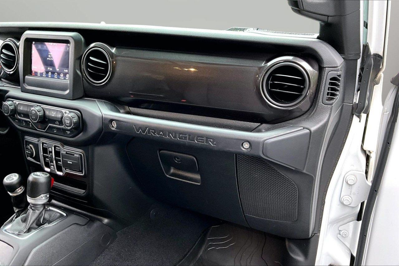 Certified 2019 Jeep Wrangler Unlimited Sport AWD/4WD image 18
