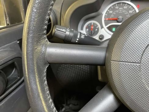 Used 2007 Jeep Wrangler Unlimited Sahara AWD/4WD image 34