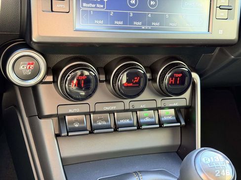 New 2026 Toyota GR86 YUZU Limited image 5