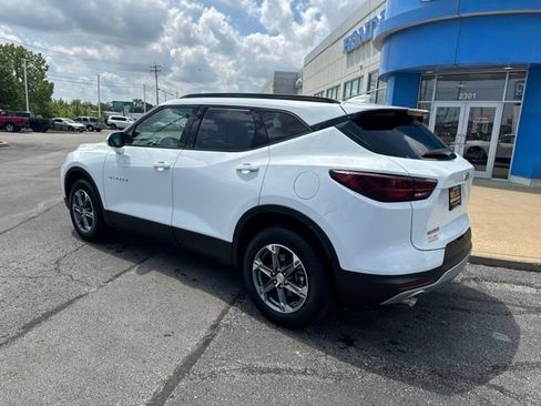 Used 2023 Chevrolet Blazer LT w/ Convenience Package FWD image 3
