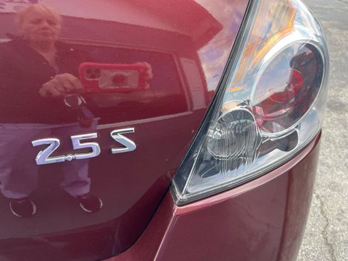 Used 2012 Nissan Altima 2.5 S w/ Convenience Pkg FWD image 4