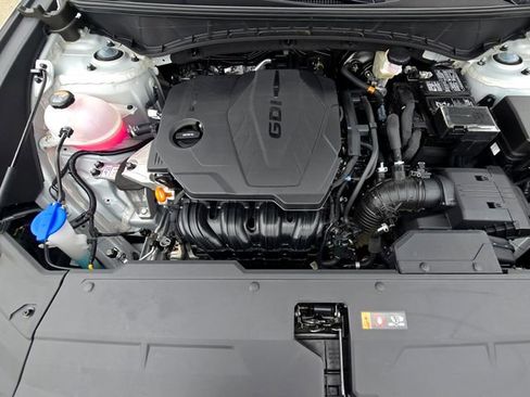 Used 2025 Hyundai Tucson SE image 23