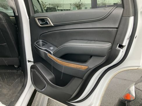 Used 2020 GMC Yukon Denali w/ Denali Ultimate Package image 10