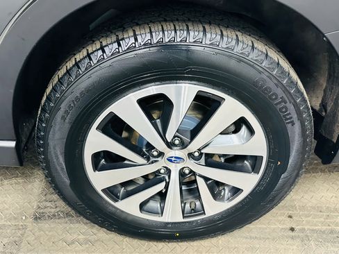 Used 2023 Subaru Outback Premium AWD/4WD image 29