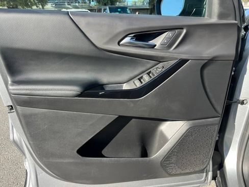 Used 2025 Chevrolet Equinox LT AWD/4WD image 18