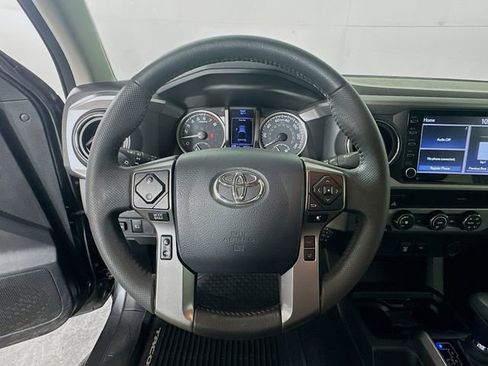 Used 2020 Toyota Tacoma SR5 image 12