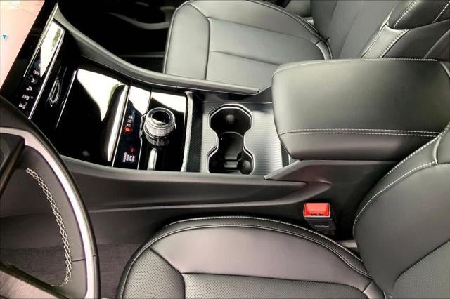 New 2026 Jeep Grand Cherokee Limited w/ Luxury Tech Group II AWD/4WD image 22