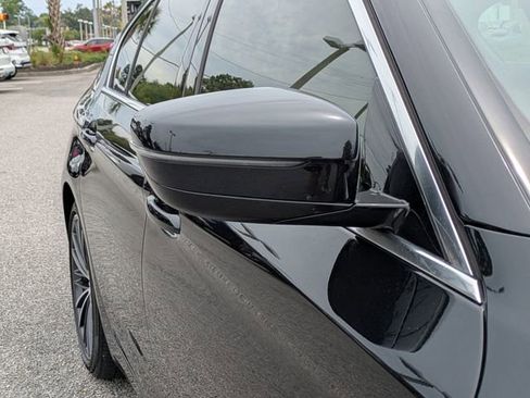 Used 2021 BMW 530e RWD image 13