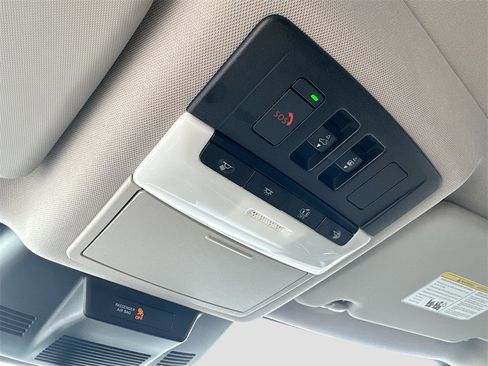 Used 2022 Nissan Rogue Platinum w/ Head-Up Display Package image 19