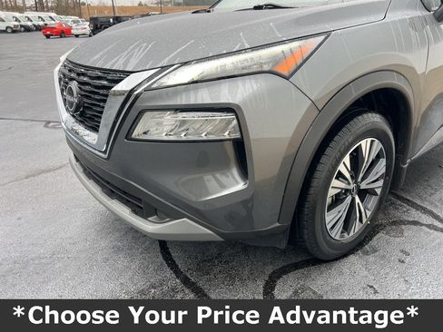 Used 2023 Nissan Rogue SV w/ SV Premium Package image 9