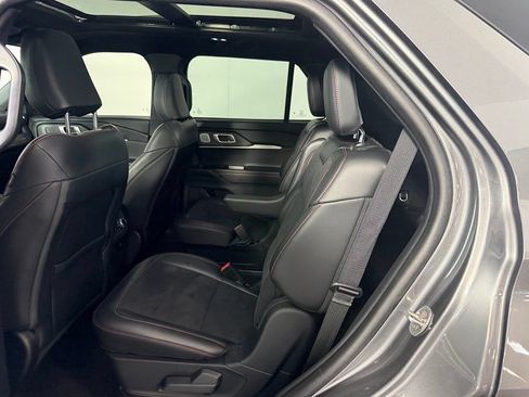 Used 2025 Ford Explorer ST w/ Sun And Sound Package AWD/4WD image 30