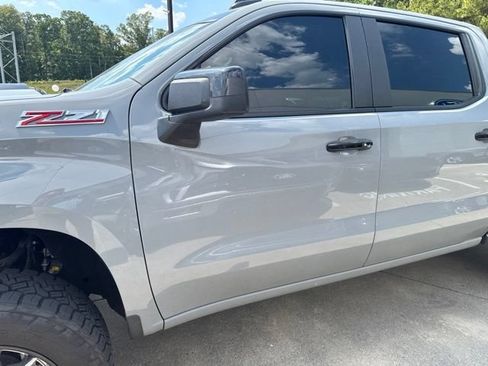 Used 2024 Chevrolet Silverado 1500 LT Trail Boss w/ Convenience Package II AWD/4WD image 8