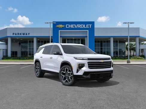 New 2026 Chevrolet Traverse High Country FWD image 1
