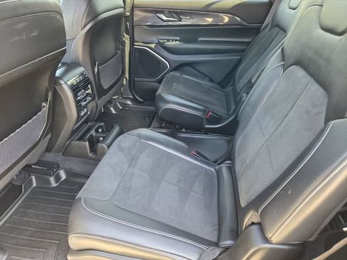 Used 2021 Jeep Grand Cherokee L Laredo AWD/4WD image 24