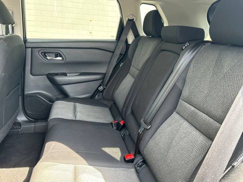 Used 2024 Nissan Rogue SV AWD/4WD image 9