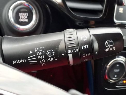 Used 2017 Mitsubishi Outlander SE AWD/4WD image 27