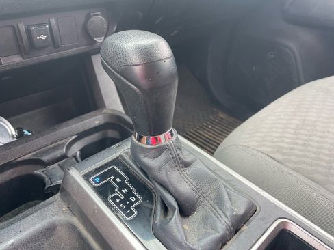 Used 2022 Toyota Tacoma SR5 image 6