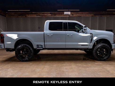 Used 2026 Ford F250 Platinum w/ Platinum Plus Package AWD/4WD image 11