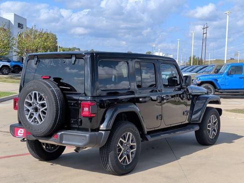 New 2025 Jeep Wrangler Unlimited Sahara w/ Safety Group AWD/4WD image 9