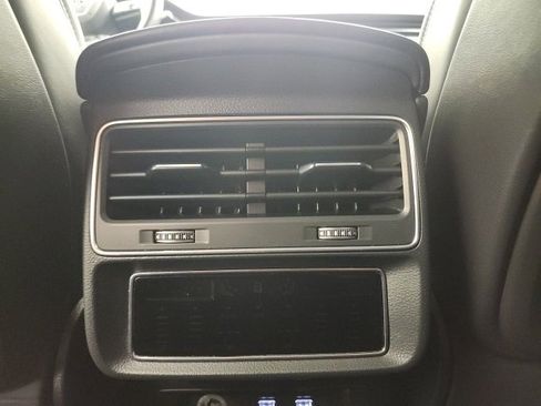 Used 2019 Audi Q8 Prestige image 43