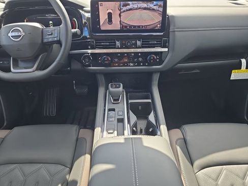 New 2026 Nissan Pathfinder Platinum w/ Cargo Package image 15