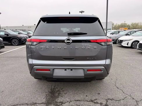 New 2026 Nissan Pathfinder SL image 6