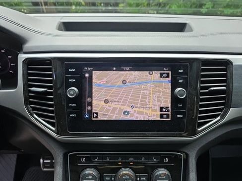 Used 2023 Volkswagen Atlas SEL Premium image 10
