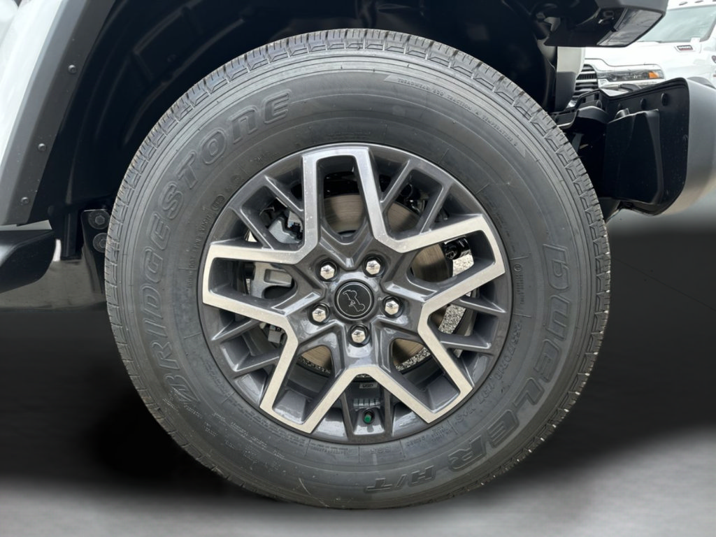 New 2026 Jeep Wrangler Unlimited Sahara AWD/4WD image 44