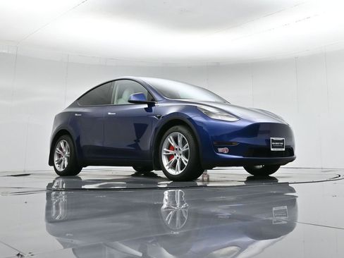 Used 2024 Tesla Model Y Long Range image 44
