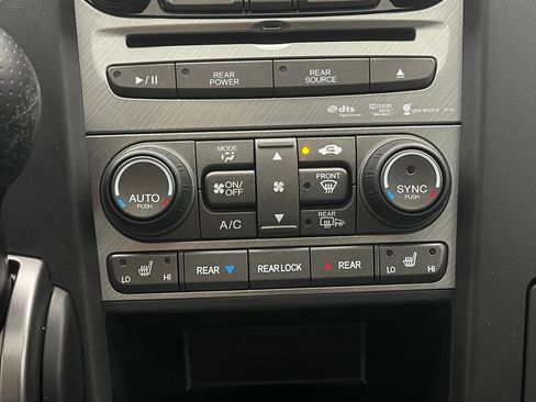 Used 2015 Honda Pilot Touring image 31