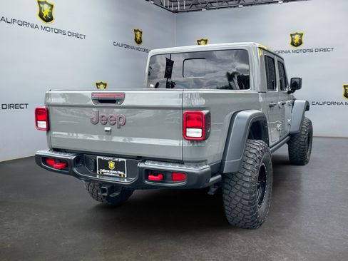 Used 2022 Jeep Gladiator Rubicon w/ Trailer Tow Package AWD/4WD image 5