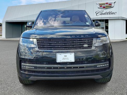 Used 2023 Land Rover Range Rover SE AWD/4WD image 2