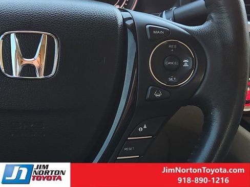 Used 2017 Honda Ridgeline RTL-E image 30