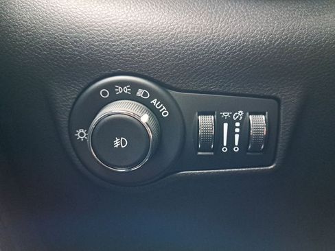 New 2026 Jeep Compass Latitude image 24