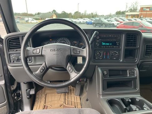 Used 2005 GMC Sierra 1500 SLE w/ Off-Road Package image 17