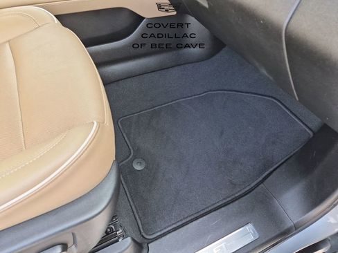 Used 2024 Chevrolet Suburban Premier image 42