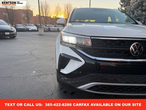 Used 2022 Volkswagen Taos SE image 12