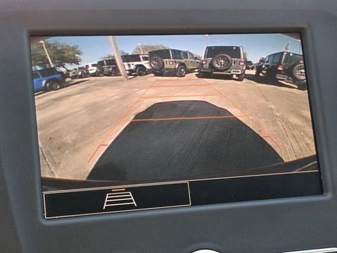 Used 2024 Chevrolet Equinox LT image 39