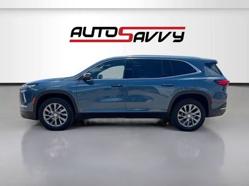 Used 2025 Buick Enclave Preferred FWD image 4