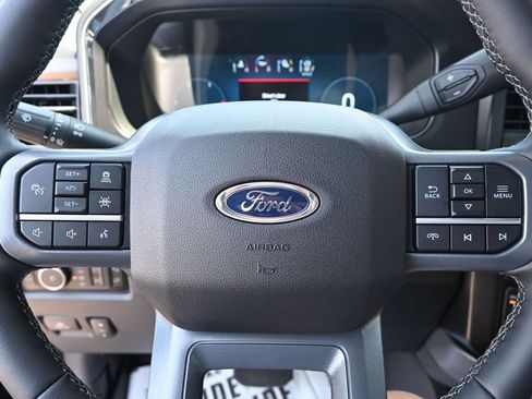 New 2026 Ford F250 Lariat w/ Black Appearance Package AWD/4WD image 36