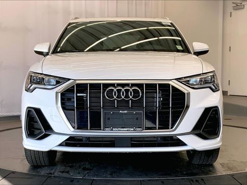 Certified 2025 Audi Q3 2.0T Premium w/ Convenience Package AWD/4WD image 2