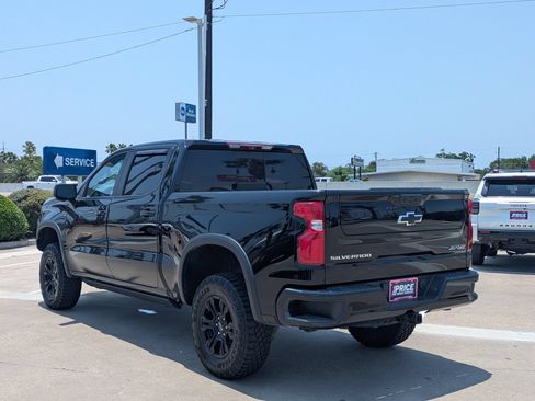 Used 2023 Chevrolet Silverado 1500 ZR2 w/ Technology Package AWD/4WD image 8