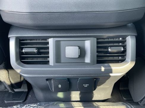 New 2025 Ford F150 Lariat w/ Equipment Group 501A Mid image 19