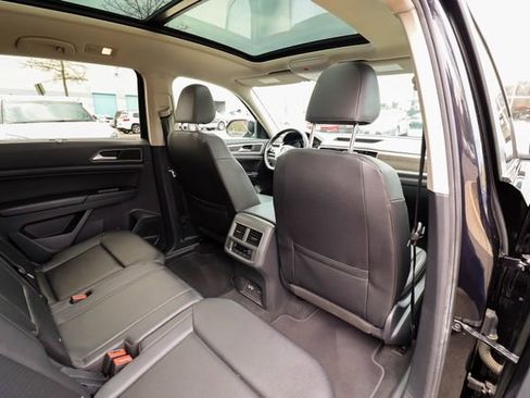 Used 2018 Volkswagen Atlas SEL w/ R-Line Package AWD/4WD image 47