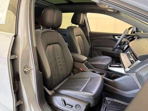 Used 2023 Audi Q4 e-tron Premium Plus w/ Premium Plus image 29