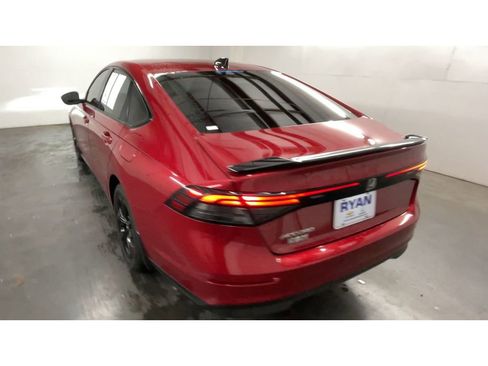 Used 2025 Honda Accord SE image 7